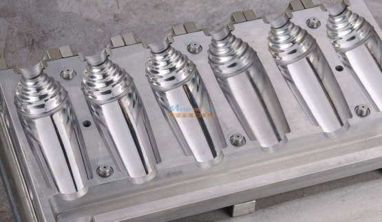 蘭州沖壓模具廠 優(yōu)良蘭州塑料模具廠家直銷 蘭州百萬塑膠模具有限責(zé)任公司